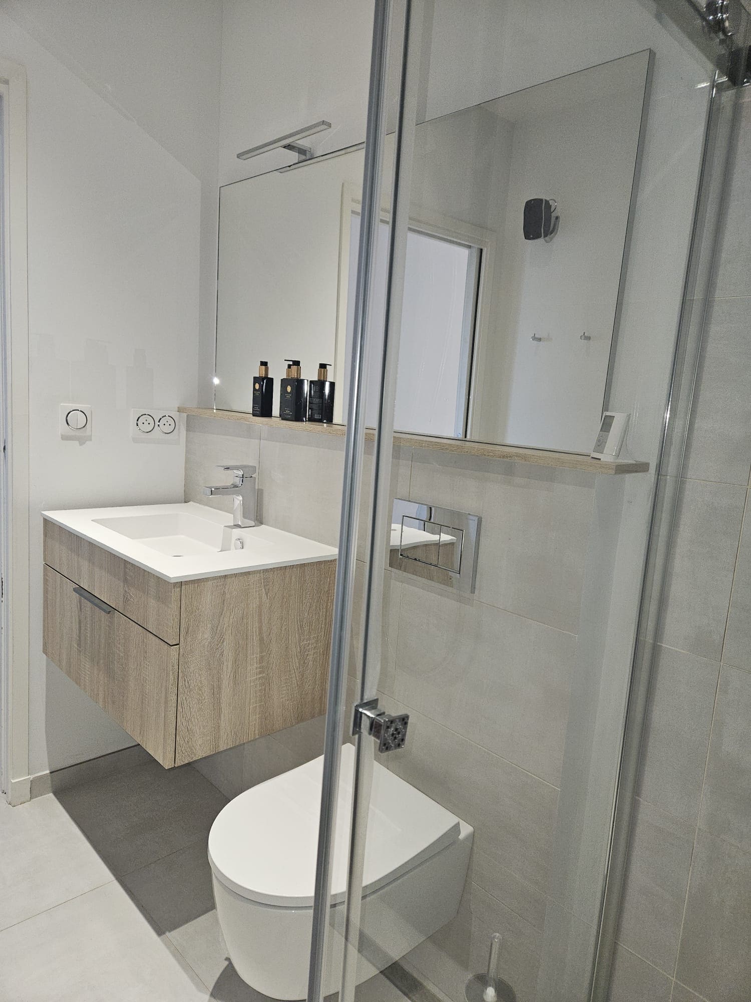Salle d'eau bois et WC