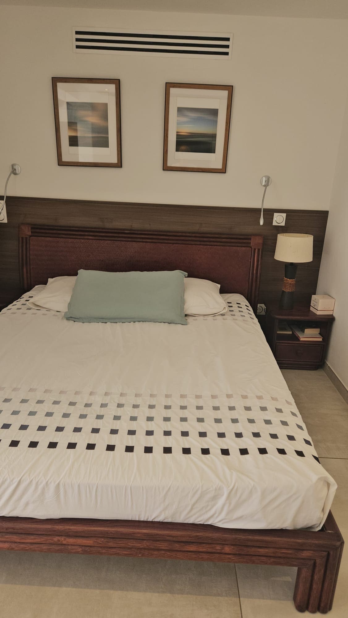 Chambre avec lit double
